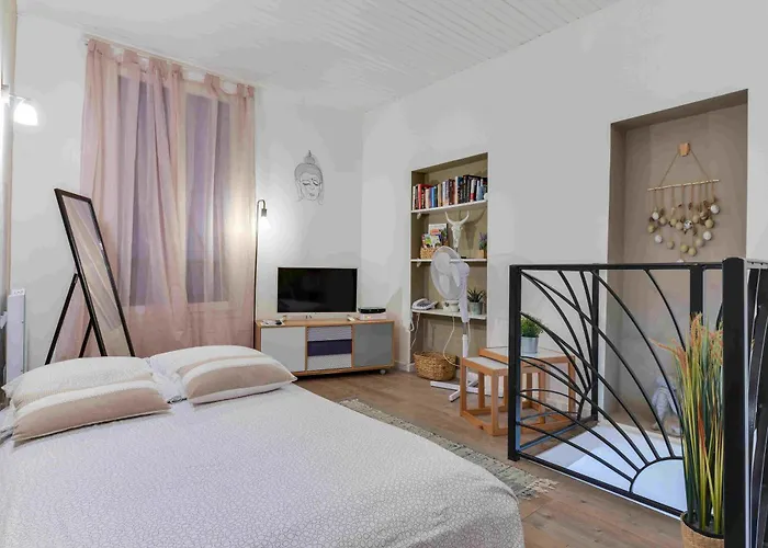 Maison Proche Du Centre Μπεζιέ